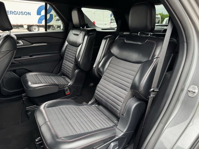Certified 2025 Ford Explorer ST-Line AWD/4WD image 30
