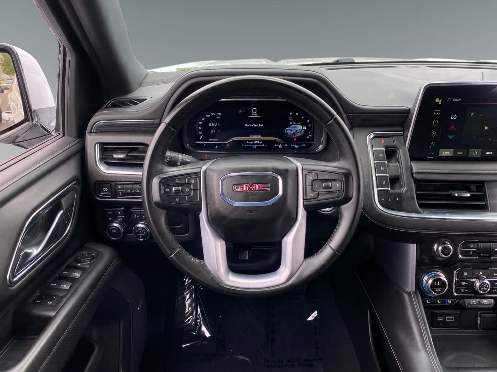 Used 2024 GMC Yukon XL SLT AWD/4WD image 12