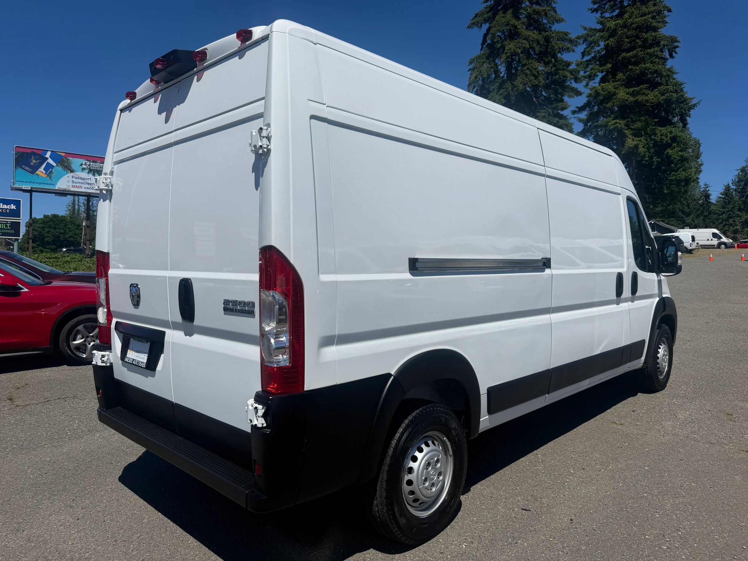 Used 2026 RAM ProMaster 2500 w/ Convenience Group FWD image 8