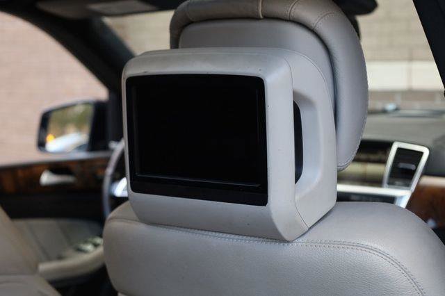 Used 2015 Mercedes-Benz GL 550 4MATIC image 24