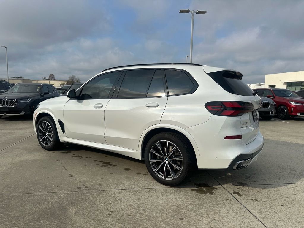 Certified 2025 BMW X5 xDrive40i w/ M Sport Package image 7