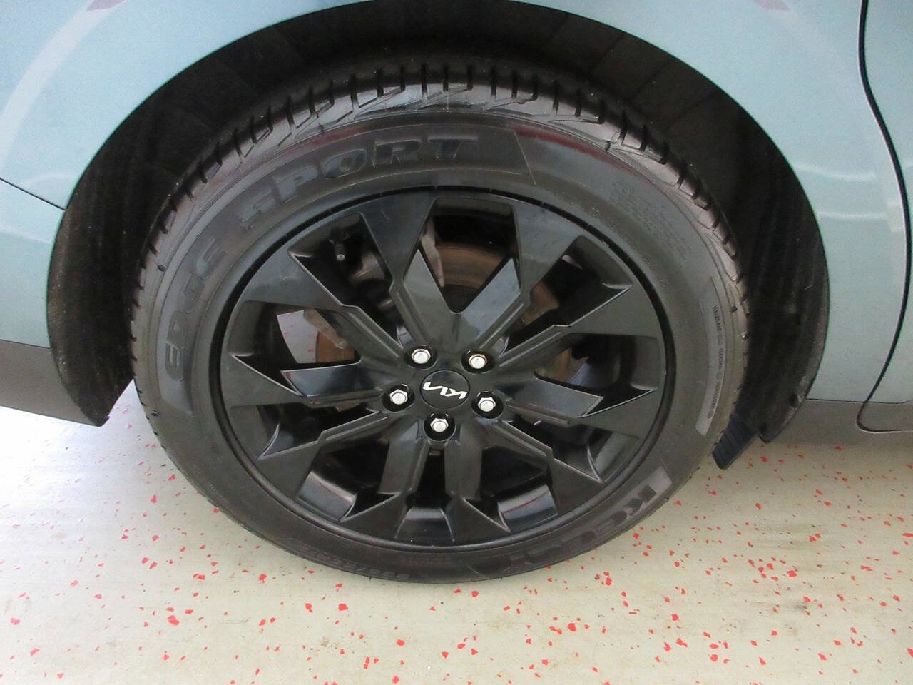 Used 2023 Kia Carnival SX Prestige image 36