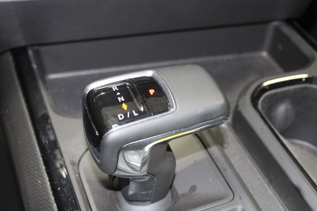 Used 2024 Chevrolet Silverado 1500 ZR2 w/ Technology Package image 32