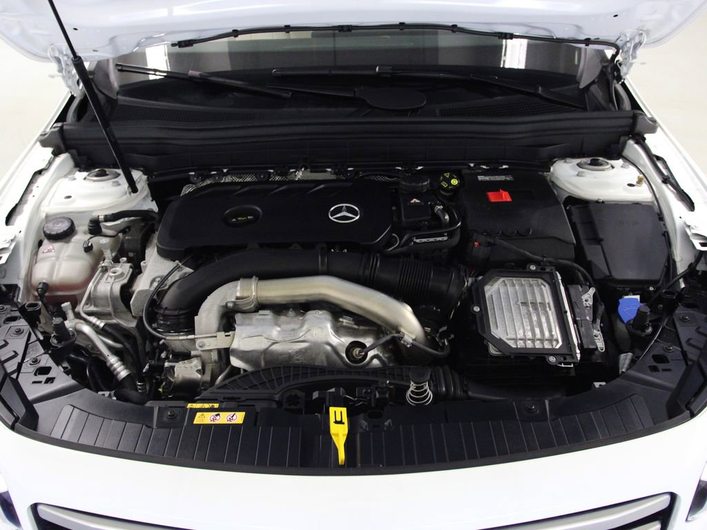 Certified 2025 Mercedes-Benz GLB 250 4MATIC image 12