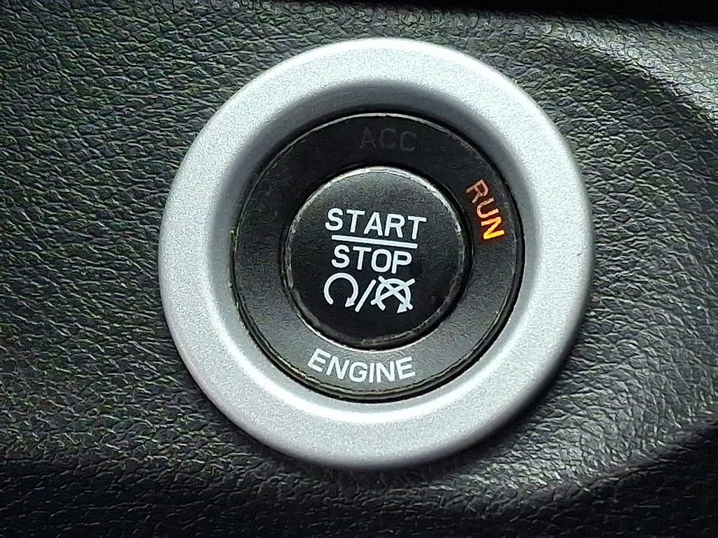 Used 2016 RAM 1500 Laramie w/ Convenience Group image 23