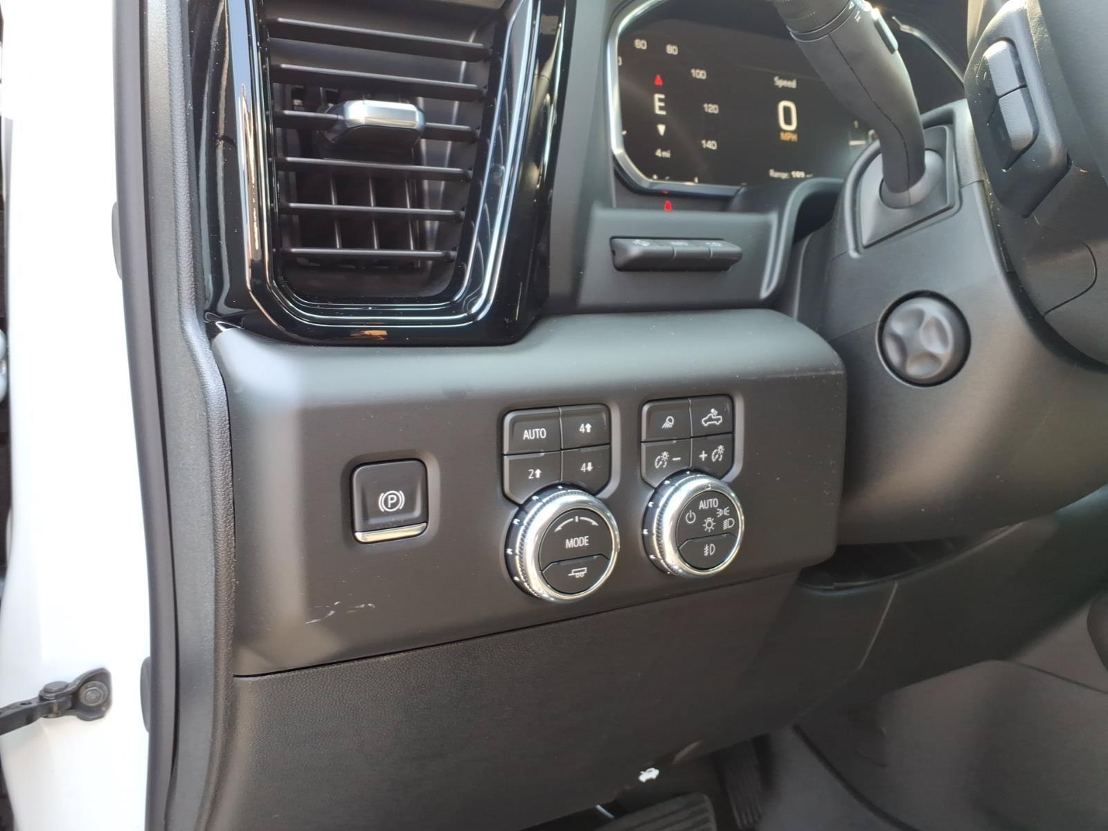 New 2026 GMC Sierra 1500 AT4 w/ AT4 Premium Package AWD/4WD image 9