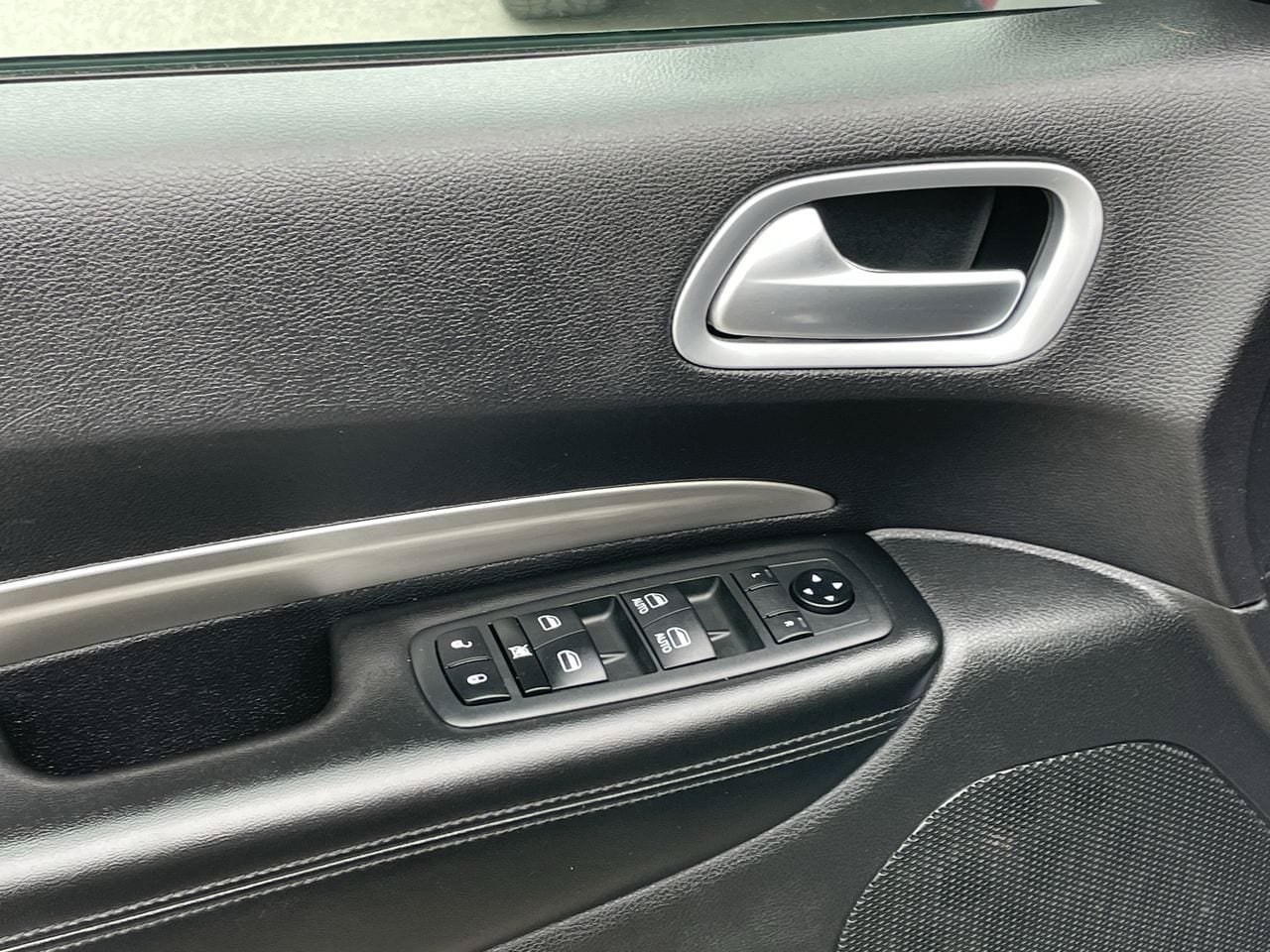 Used 2020 Dodge Durango SXT AWD/4WD image 29
