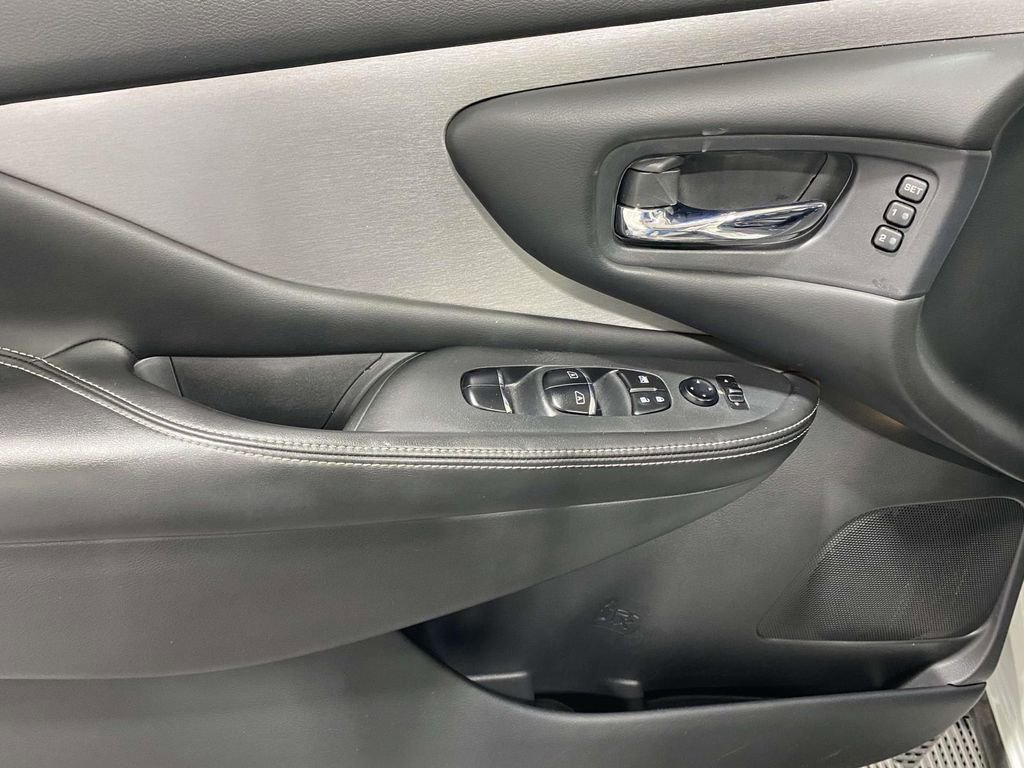 Used 2021 Nissan Murano SL w/ SL Moonroof Package AWD/4WD image 18