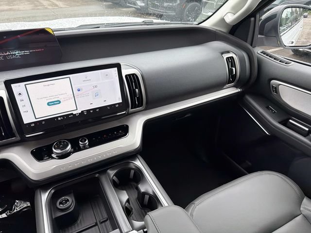 New 2026 Ford Expedition Active RWD image 15