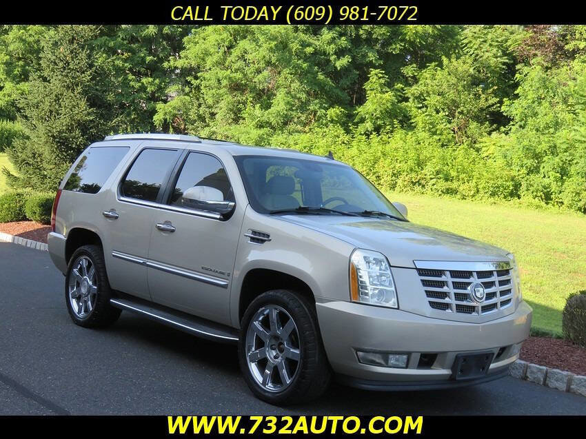 Used 2007 Cadillac Escalade AWD w/ Information Package image 3