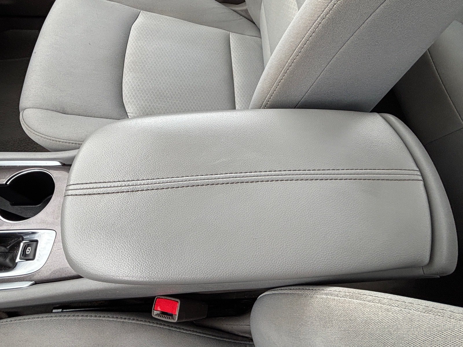 Used 2022 Chevrolet Malibu LT FWD image 17