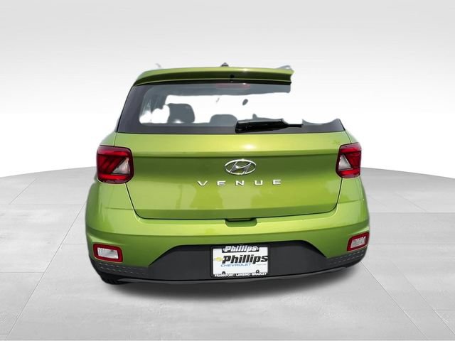 Used 2024 Hyundai Venue SEL FWD image 5