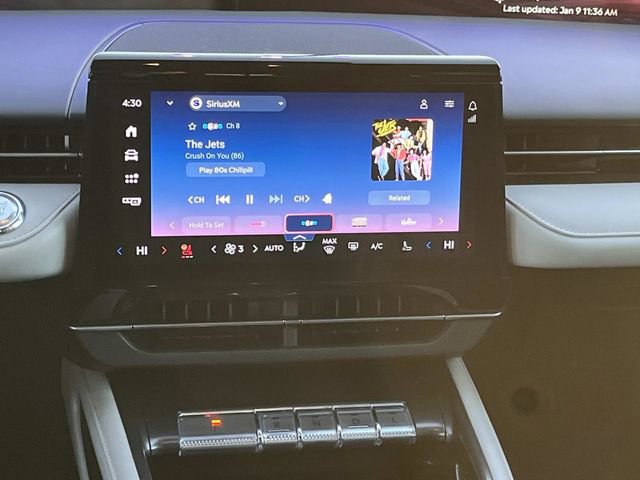 Used 2024 Lincoln Nautilus Reserve image 20