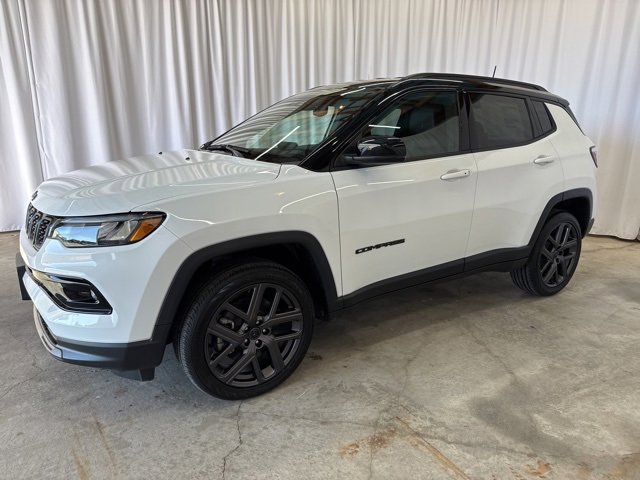 New 2026 Jeep Compass Limited image 4