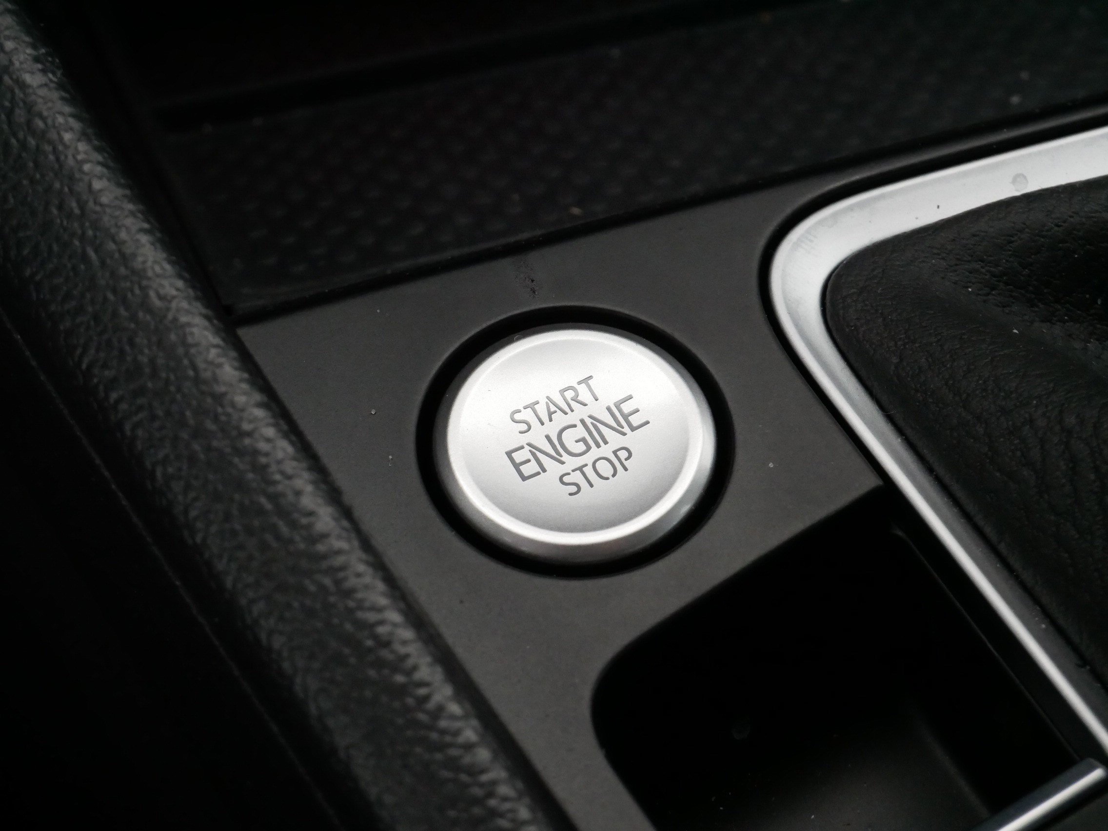 Certified 2025 Volkswagen Jetta GLI Autobahn image 28