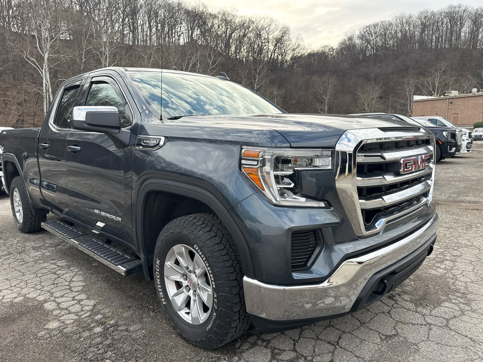 Used 2020 GMC Sierra 1500 SLE w/ SLE Value Package image 10