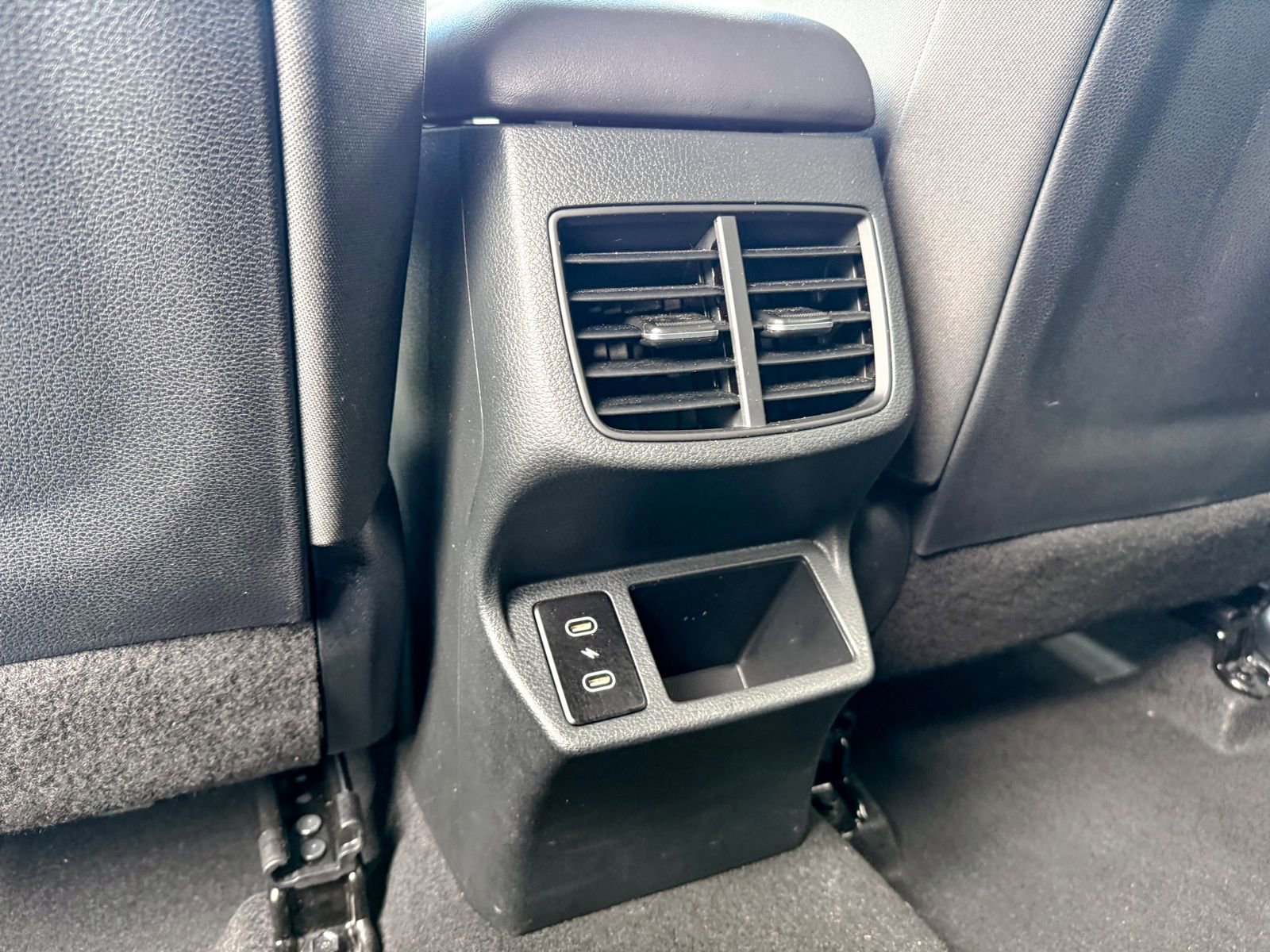 Certified 2025 Kia Seltos LX AWD/4WD image 35