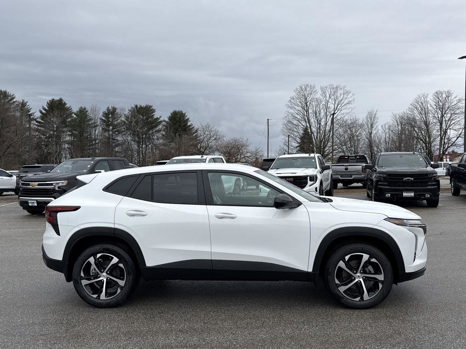 New 2026 Chevrolet Trax RS FWD image 4