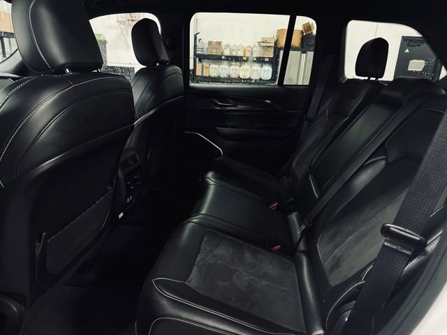 Used 2022 Jeep Grand Cherokee Altitude image 18