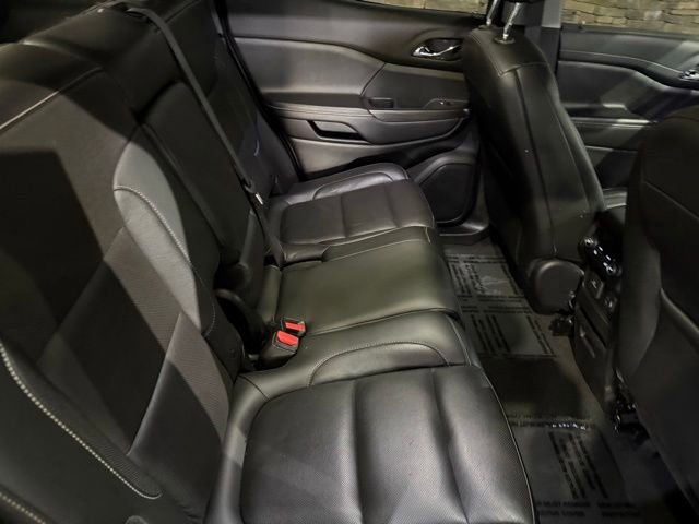 Used 2019 GMC Acadia SLT w/ LPO, Floor Liner Package FWD image 4