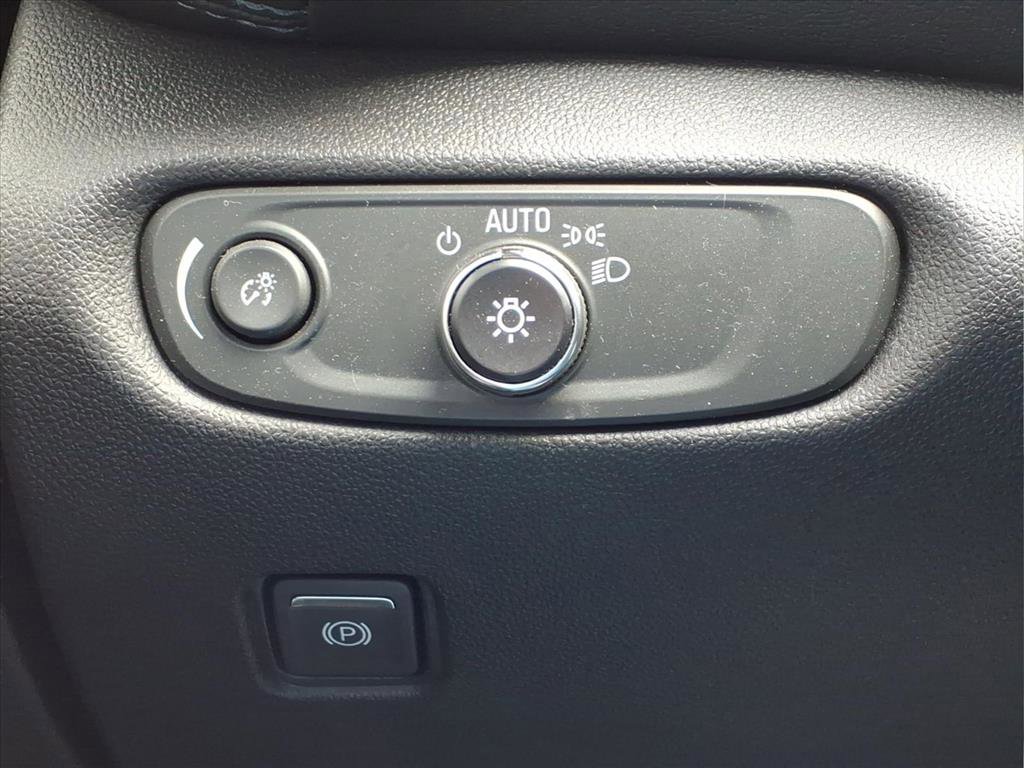 Used 2022 Chevrolet Blazer LT image 25