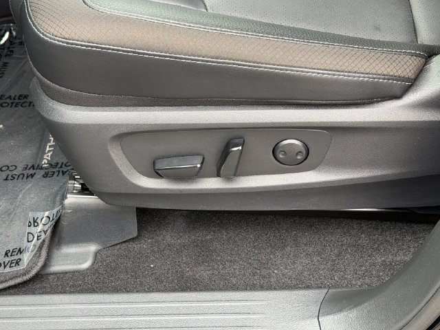 Certified 2026 Nissan Pathfinder SL FWD image 30