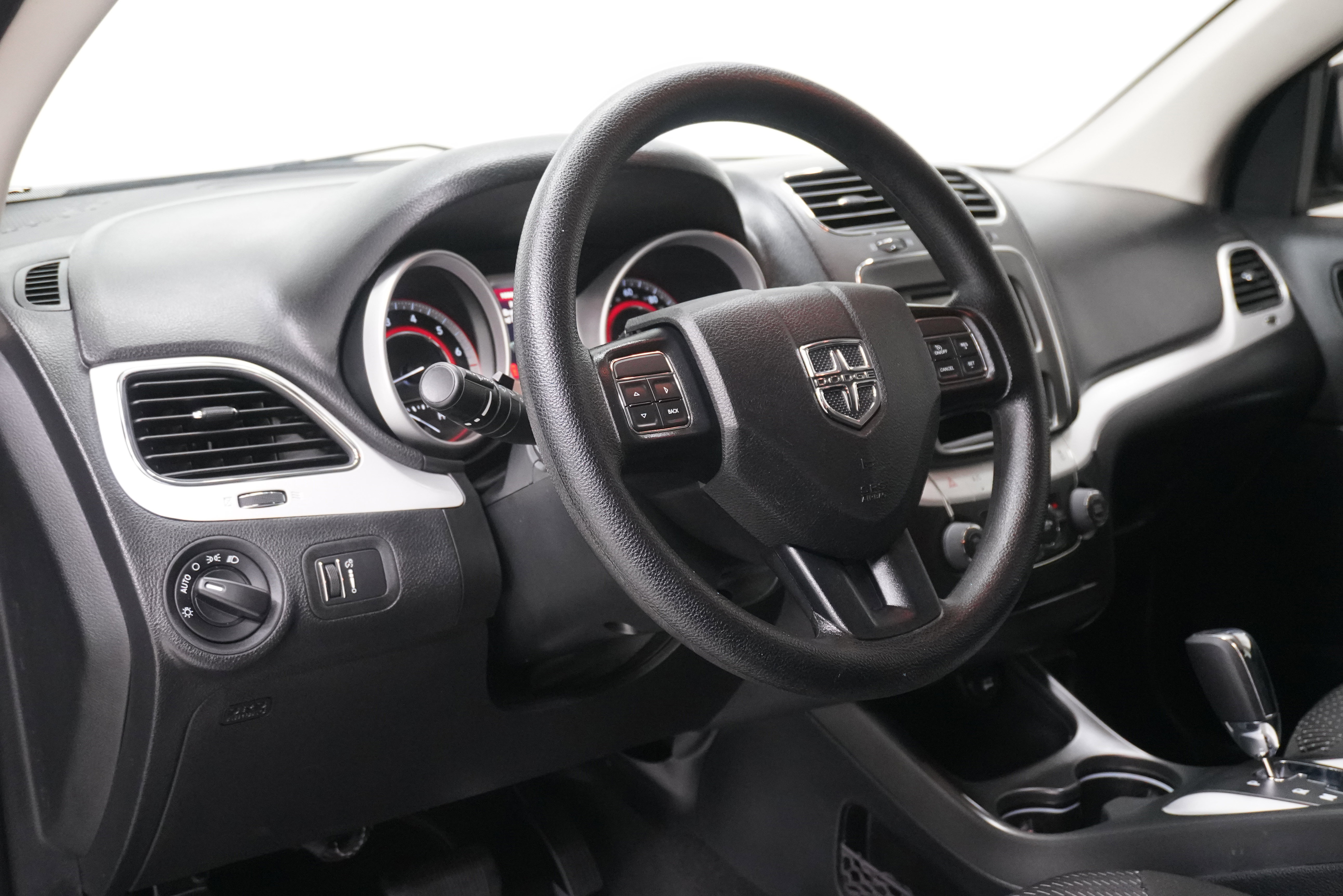 Used 2020 Dodge Journey SE FWD image 9