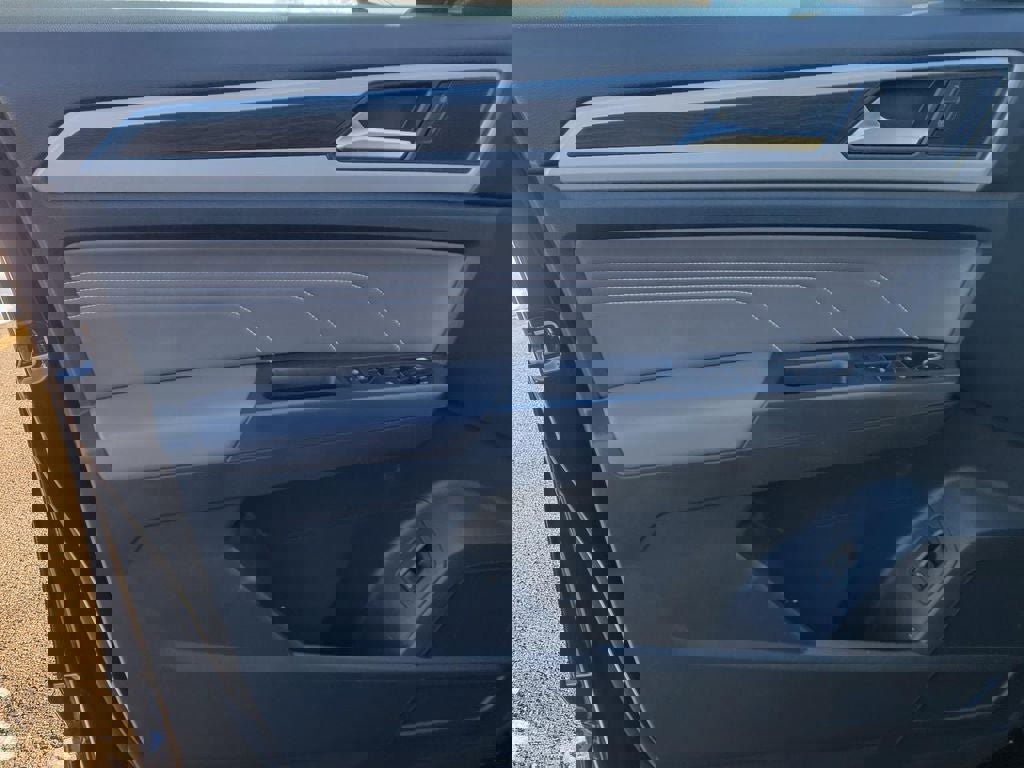 Used 2021 Volkswagen Atlas SE image 11