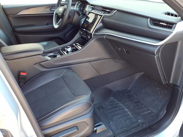 Used 2024 Jeep Grand Cherokee Altitude image 28