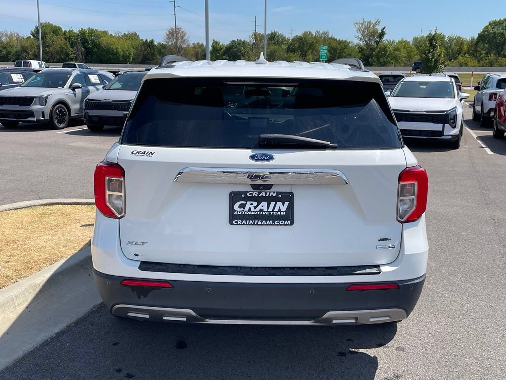 Used 2020 Ford Explorer XLT w/ Equipment Group 202A AWD/4WD image 6