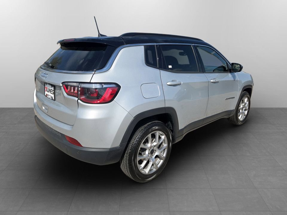 Used 2025 Jeep Compass Limited AWD/4WD image 6