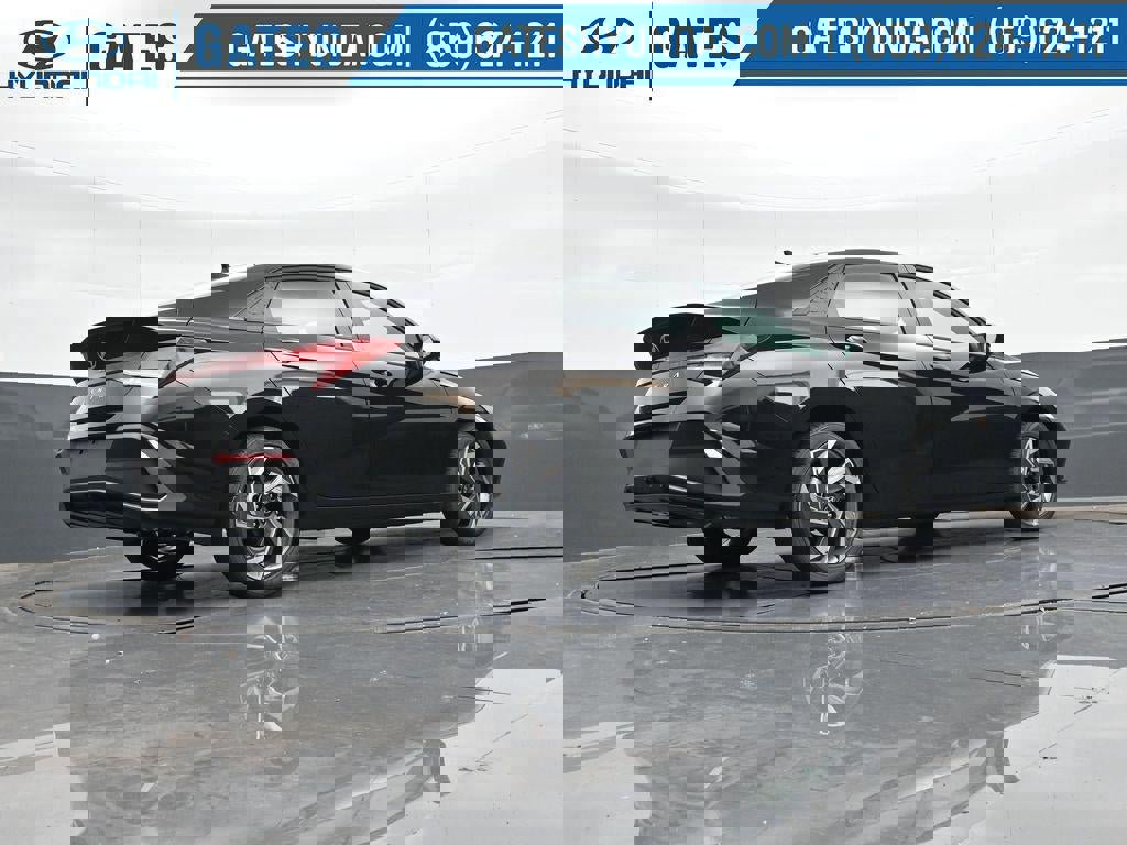 New 2025 Hyundai Elantra Sport image 32