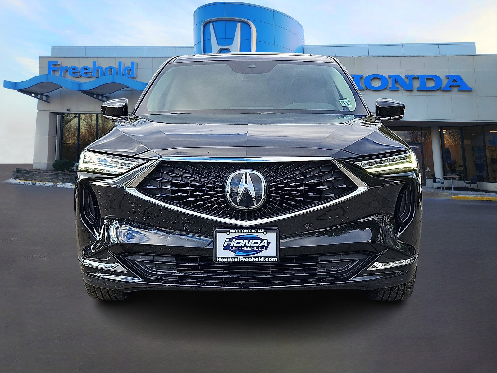 Used 2023 Acura MDX SH-AWD w/ Technology Package image 2