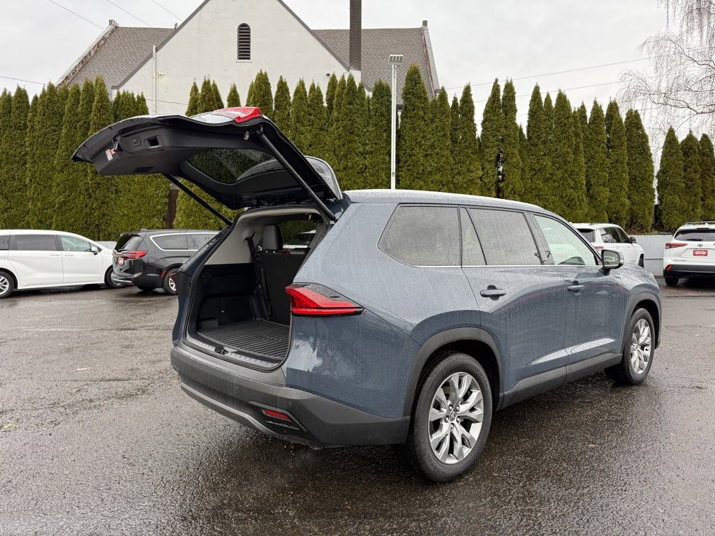 Certified 2025 Toyota Grand Highlander FWD image 9