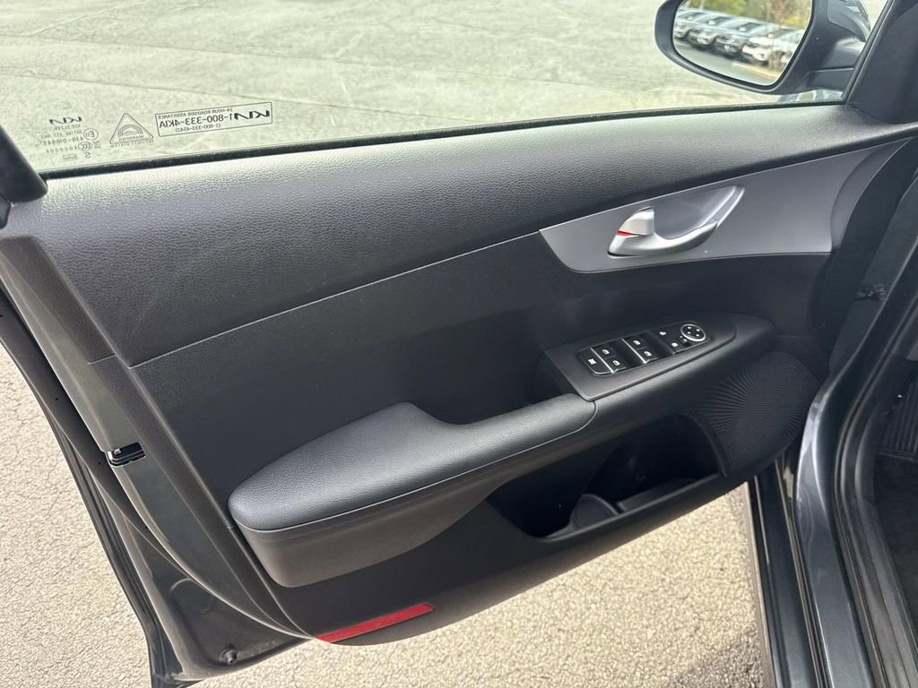 Used 2023 Kia Forte LXS FWD image 15