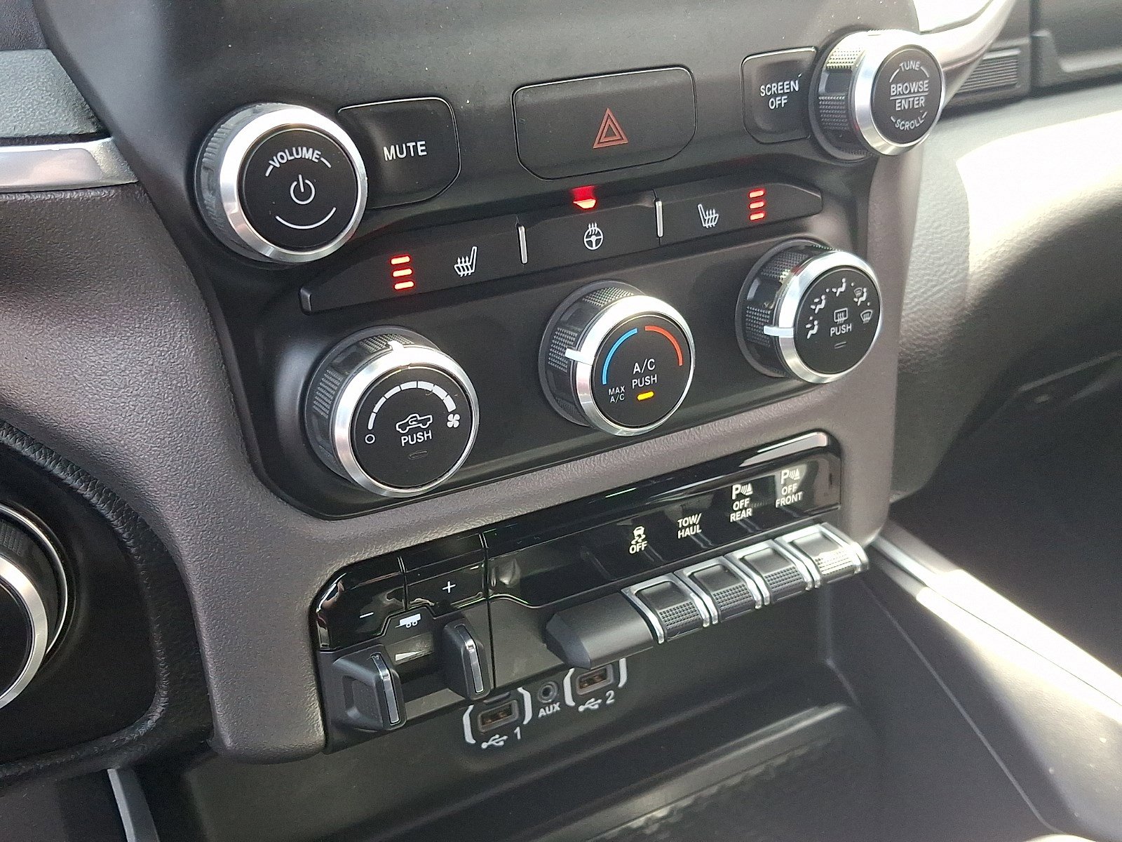 Used 2023 RAM 1500 Big Horn AWD/4WD image 14