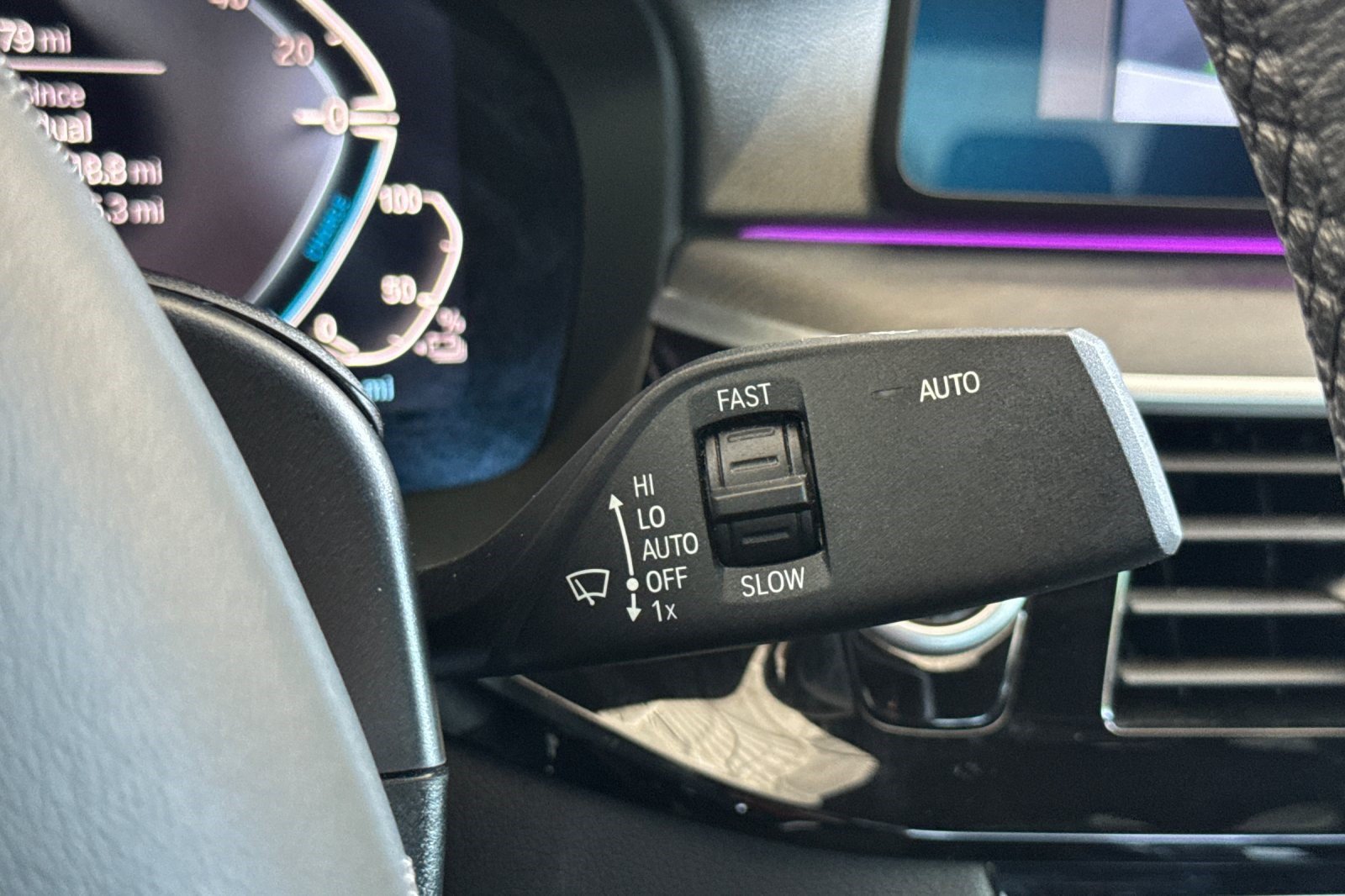 Used 2023 BMW 530e RWD image 33
