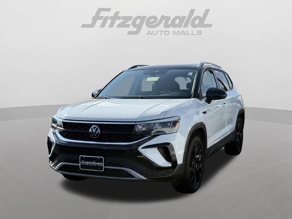 Used 2024 Volkswagen Taos SE AWD/4WD image 3