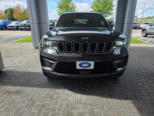 Used 2025 Jeep Grand Cherokee Laredo X w/ Luxury Tech Group I AWD/4WD image 6