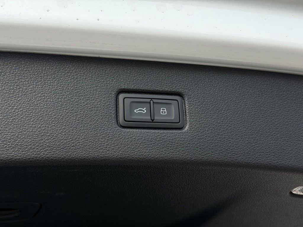 New 2026 Audi Q7 3.0T Premium Plus image 16