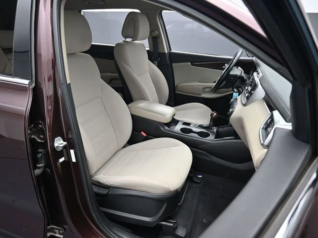 Used 2016 Kia Sorento LX w/ LX Convenience Package image 27