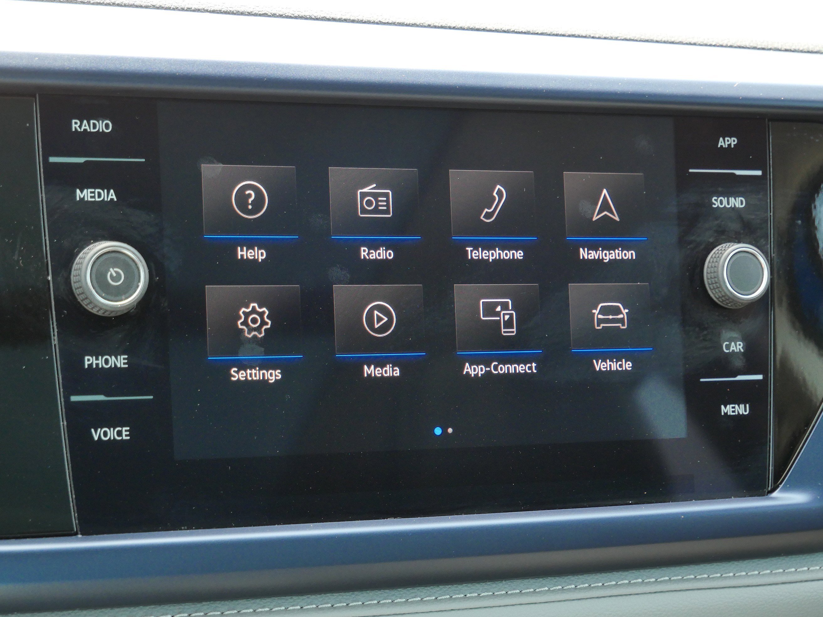 Certified 2024 Volkswagen Taos SE w/ Panoramic Sunroof Package AWD/4WD image 23