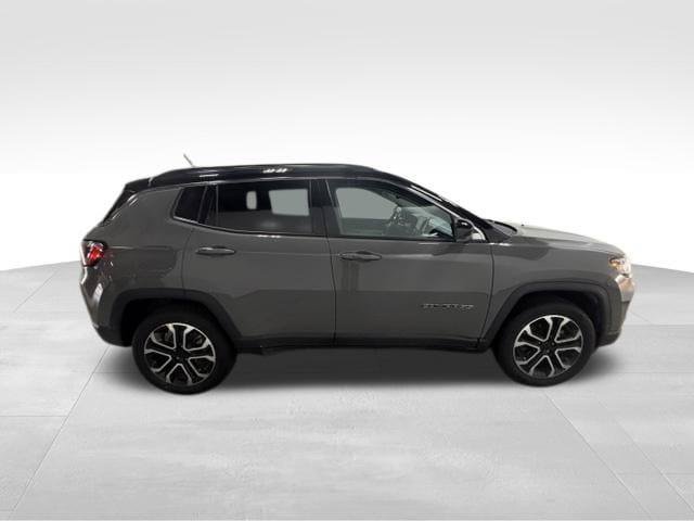 Certified 2022 Jeep Compass Limited AWD/4WD image 7