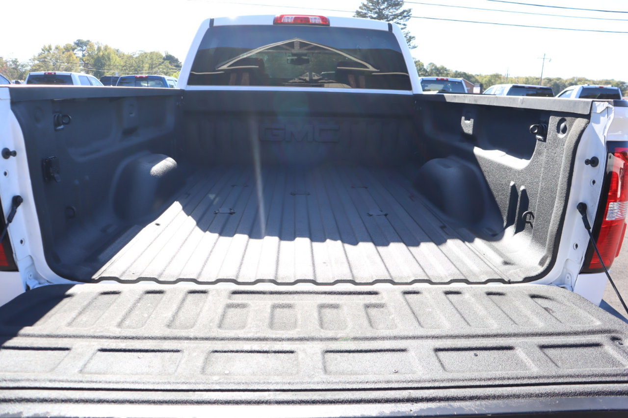 Used 2018 GMC Sierra 2500 SLT w/ Duramax Plus Package image 9