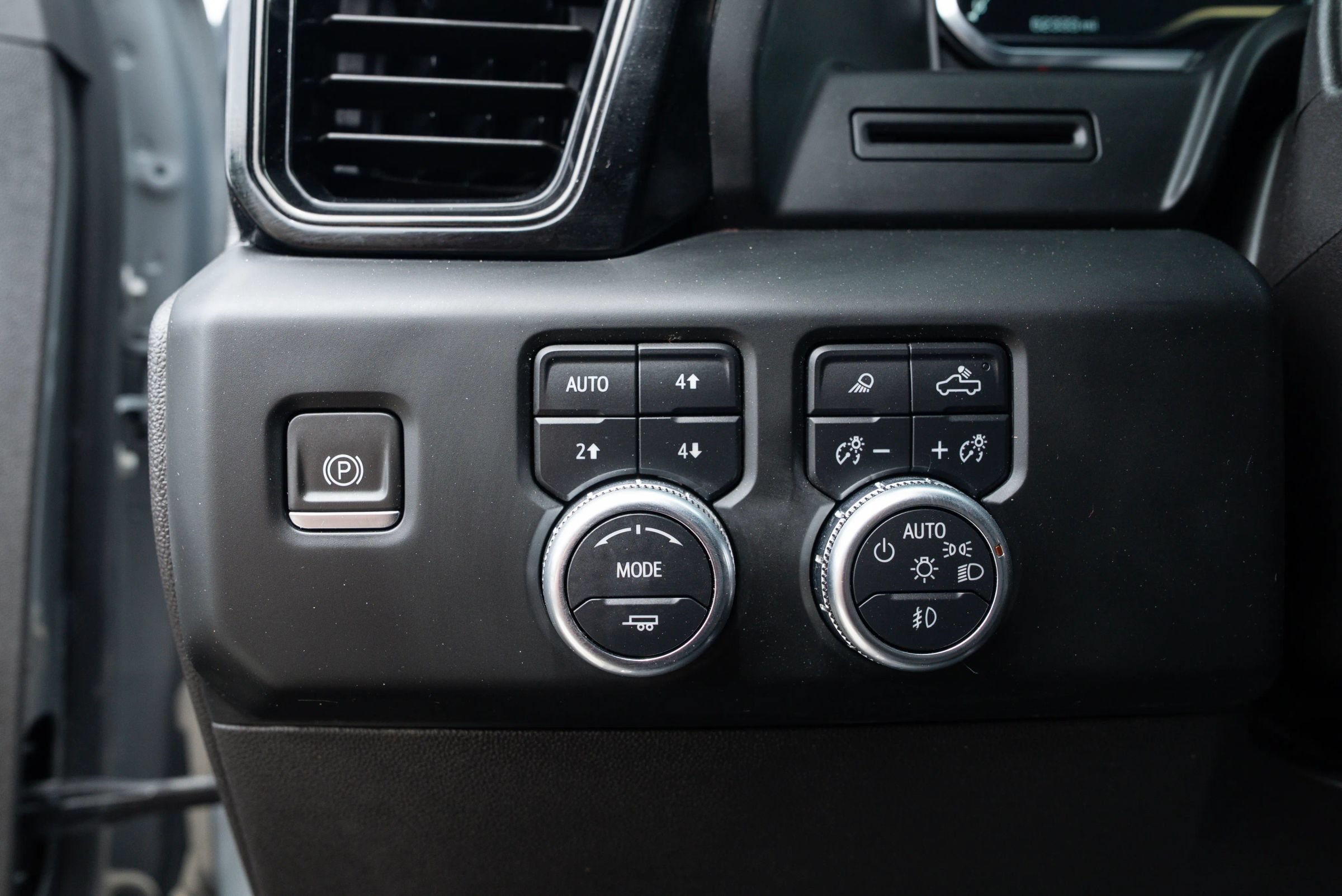 Used 2024 GMC Sierra 1500 AT4 w/ AT4 Premium Package AWD/4WD image 30