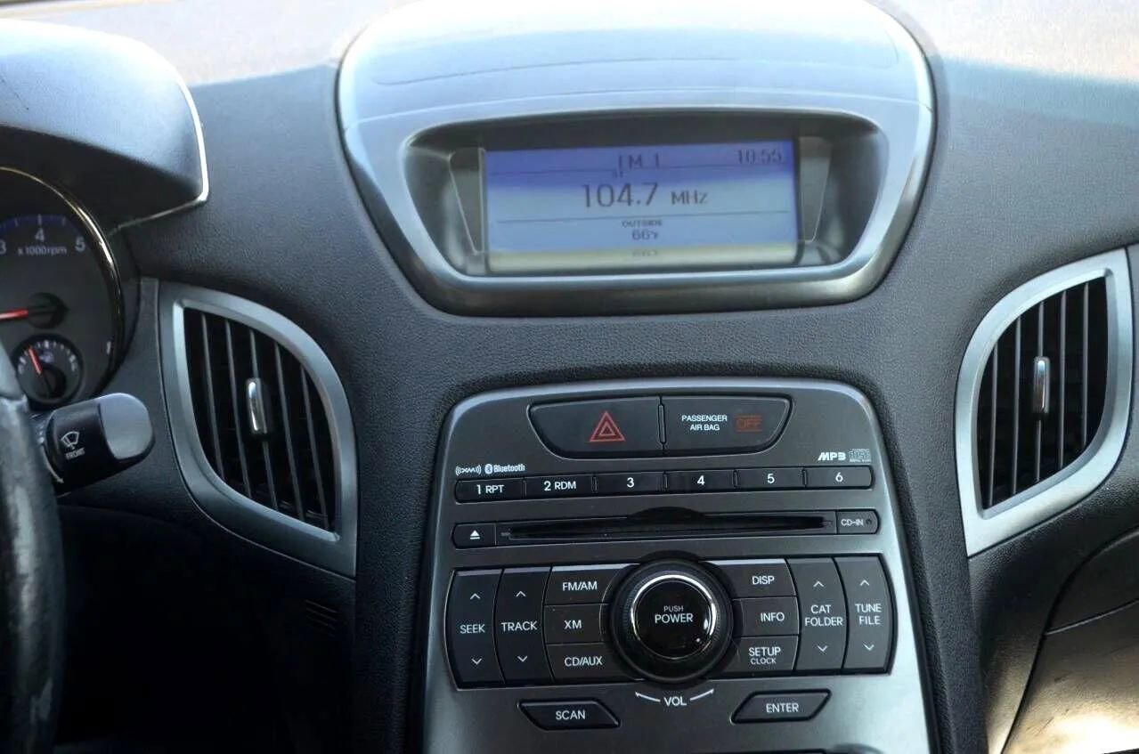 Used 2011 Hyundai Genesis 2.0T image 34