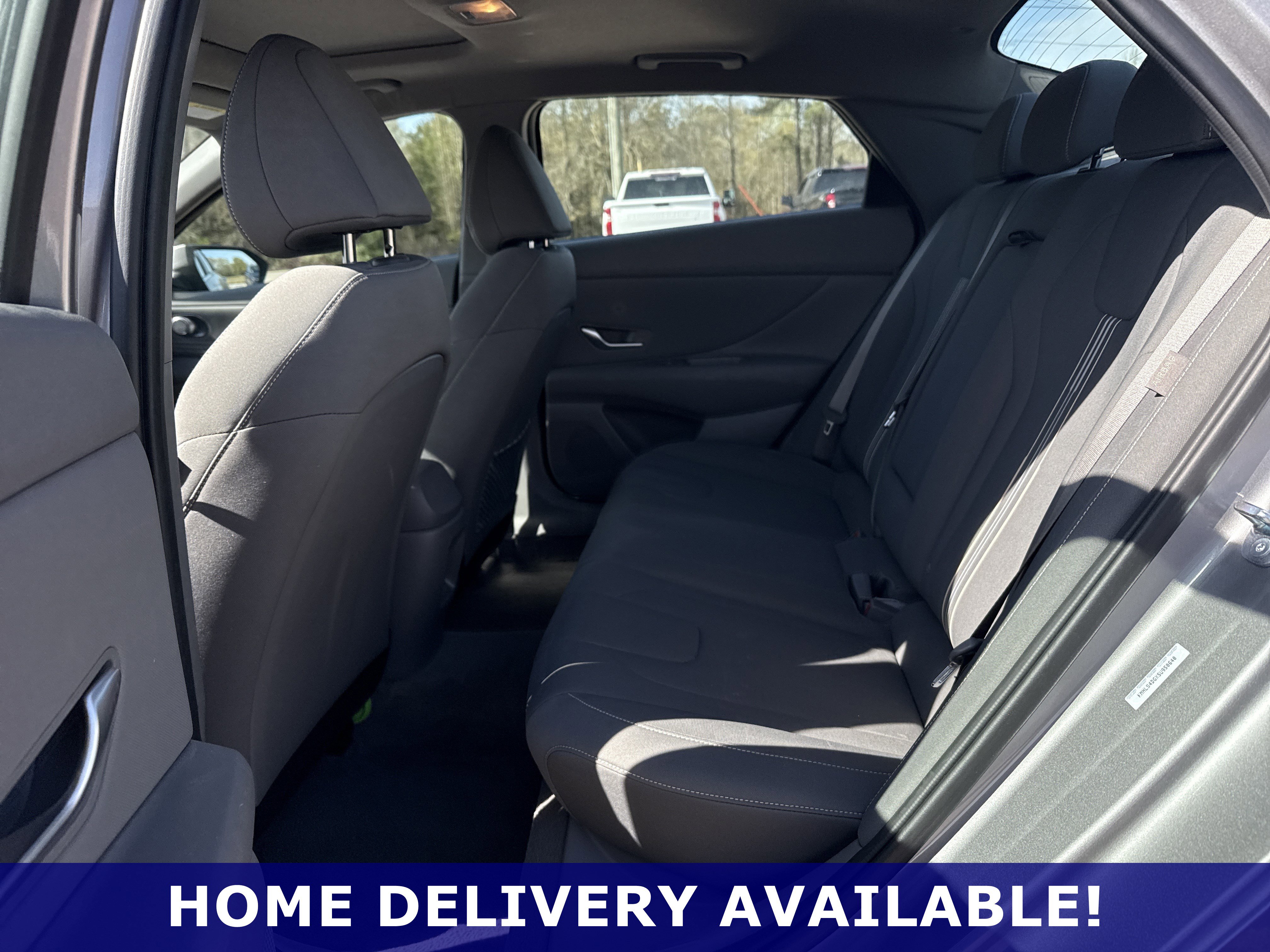 Used 2025 Hyundai Elantra SEL image 23