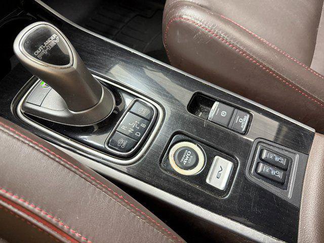 Used 2018 Mitsubishi Outlander SEL AWD/4WD image 40