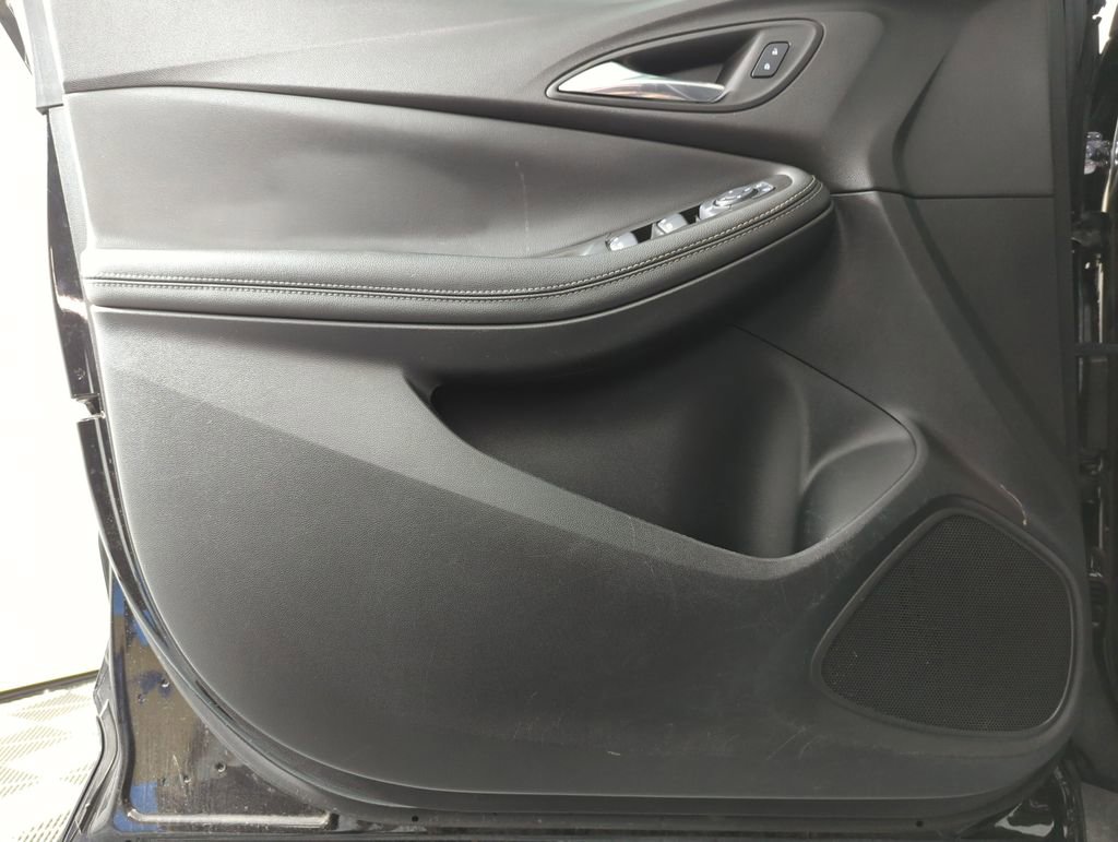 Used 2023 Buick Encore GX Select image 8