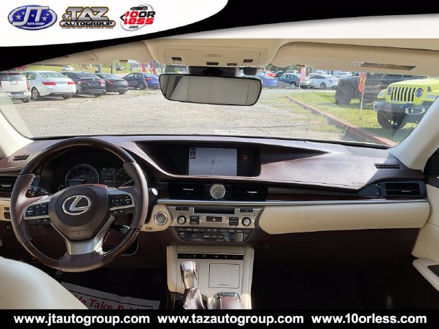 Used 2017 Lexus ES 350 w/ Luxury Package FWD image 16